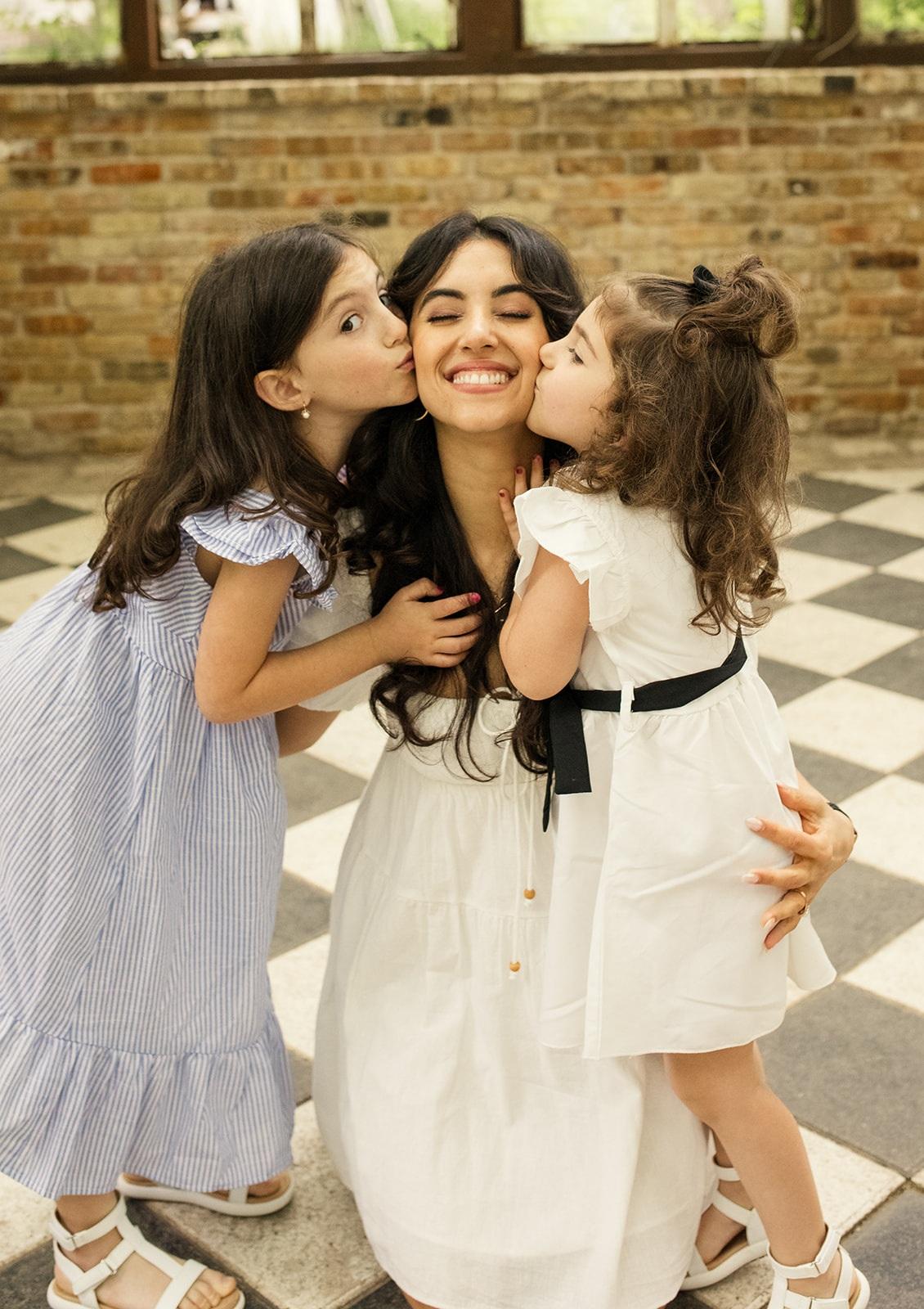 Jennifer Ferrara with her two daughters